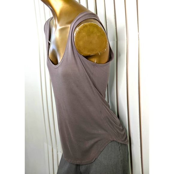Olivaceous Sleeveless Boho Tank Top Gray Scoop Neck Curved Droptail Hem Sz Large - Picture 10 of 10